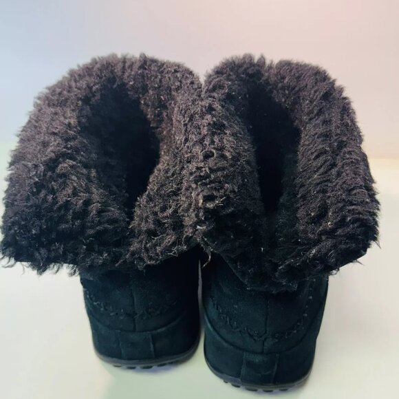 Fitflop Women's Mukluk Shorty Boot Size 7 Black Suede Sherpa Pull On Fold Over - Picture 5 of 6